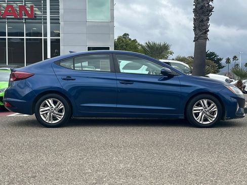 Used 2019 Hyundai Elantra SEL image 3