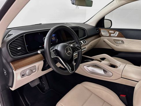Used 2024 Mercedes-Benz GLE 350 4MATIC image 10