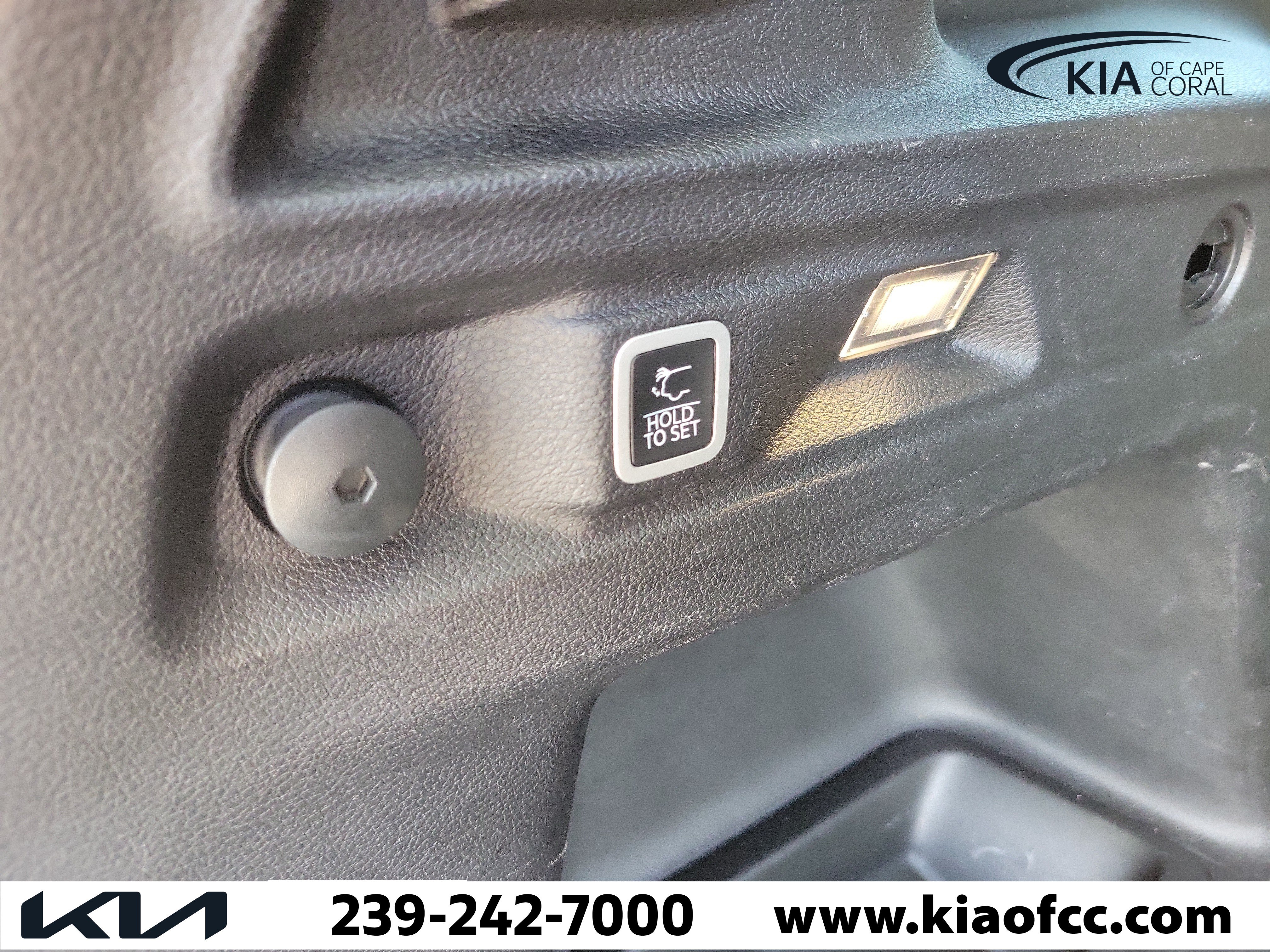 Used 2023 Jeep Grand Cherokee L Limited w/ Luxury Tech Group II AWD/4WD image 12