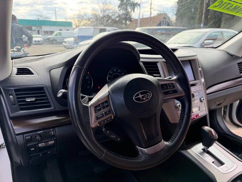 Used 2013 Subaru Outback 3.6R Limited image 22
