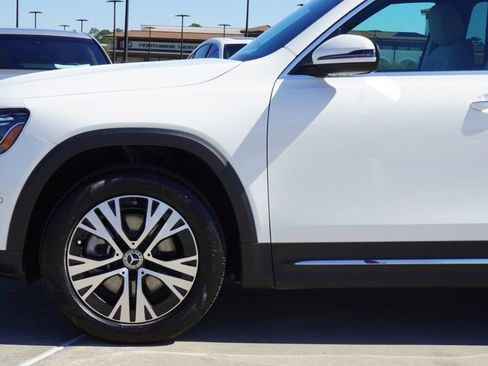Used 2024 Mercedes-Benz GLB 250 image 11