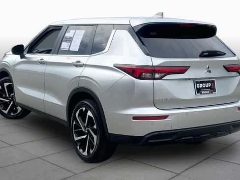 Used 2024 Mitsubishi Outlander SE AWD/4WD image 11