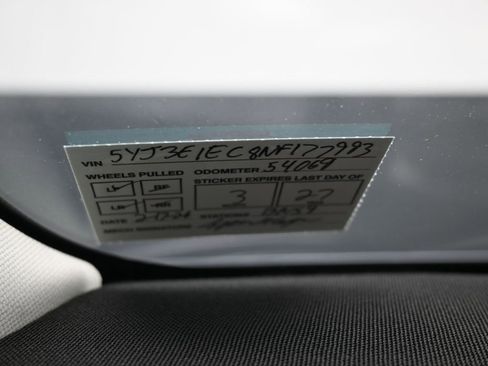 Used 2022 Tesla Model 3 Performance image 9