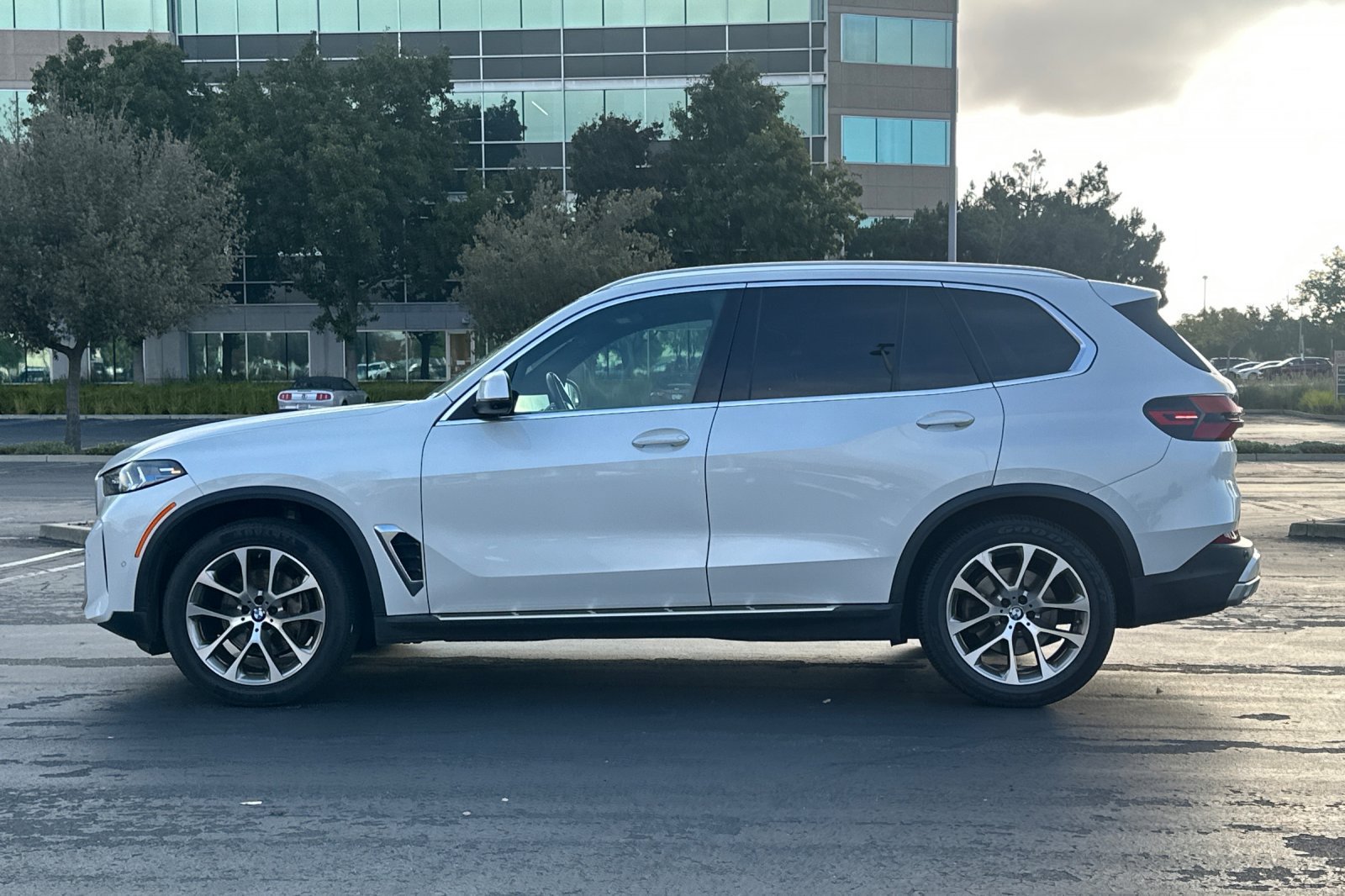 Used 2024 BMW X5 sDrive40i RWD image 7