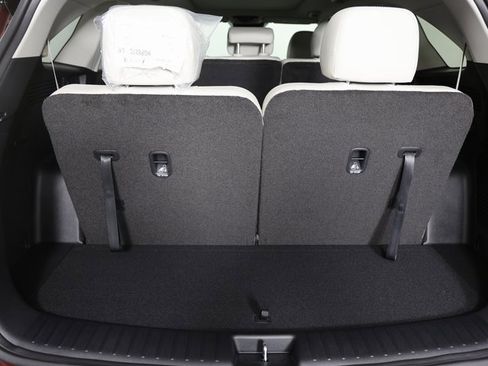 Certified 2025 Kia Sorento S w/ Panoramic Sunroof Package image 8