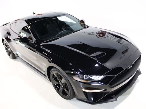 Used 2021 Ford Mustang Premium w/ Equipment Group 201A RWD image 20