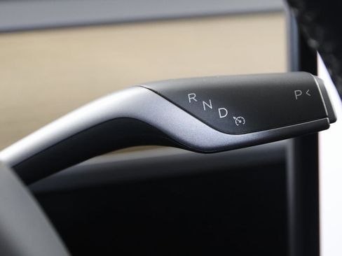 Used 2024 Tesla Model Y Long Range image 7