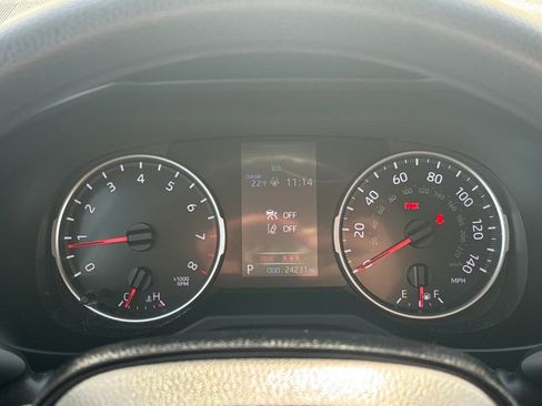 Used 2021 Toyota RAV4 LE image 16