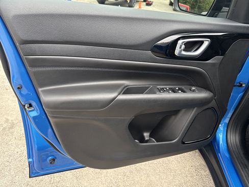 New 2026 Jeep Compass Latitude image 10