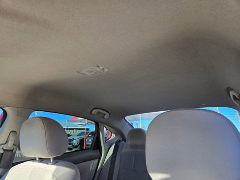 Used 2014 Nissan Sentra S image 12