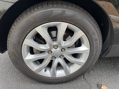 Used 2014 Land Rover Range Rover Sport HSE image 9