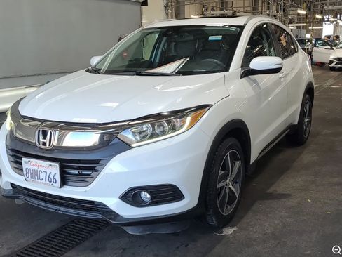 Used 2021 Honda HR-V EX image 1