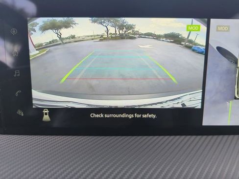 Certified 2025 Nissan Kicks SR FWD image 31
