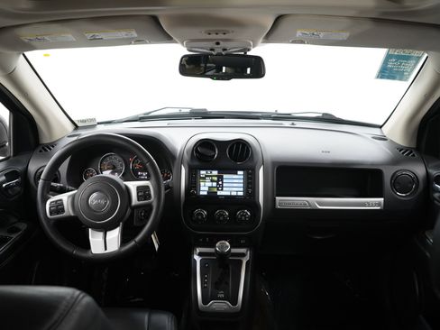 Used 2016 Jeep Compass High Altitude AWD/4WD image 13