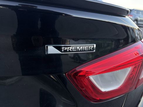Used 2018 Chevrolet Cruze Premier image 33