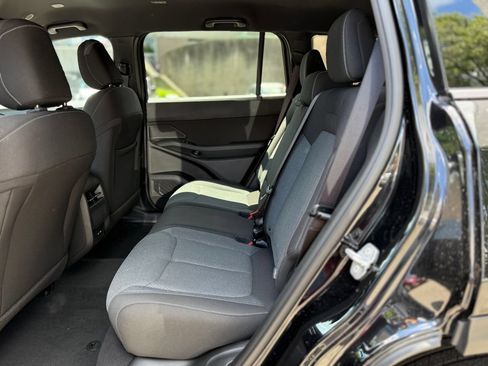 New 2026 Jeep Cherokee Laredo AWD/4WD image 17