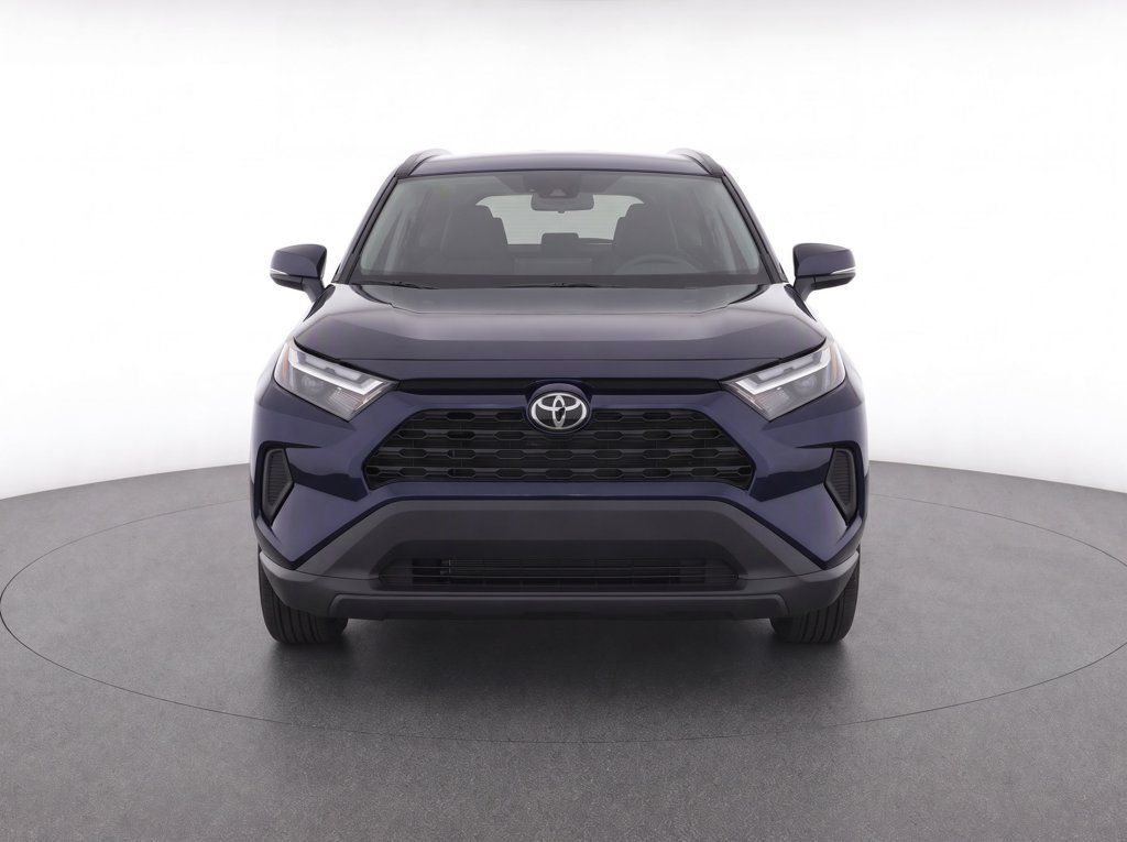 Used 2024 Toyota RAV4 XLE FWD image 5