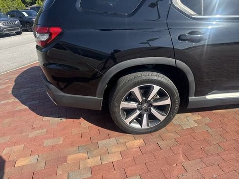 Used 2025 Honda Pilot Touring image 15