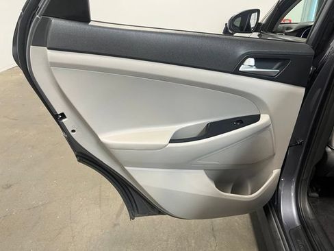 Used 2019 Hyundai Tucson Value FWD image 19