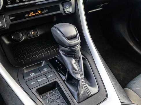 Certified 2023 Toyota RAV4 XLE FWD image 24