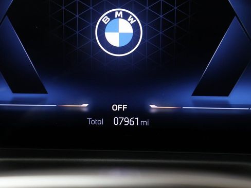 Used 2025 BMW 330i Sedan w/ Convenience Package RWD image 17