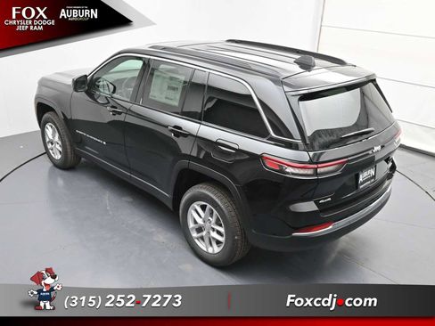 New 2025 Jeep Grand Cherokee Laredo X image 22