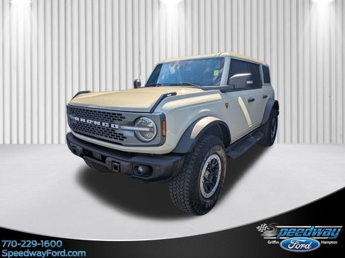 Certified 2025 Ford Bronco Badlands AWD/4WD image 1