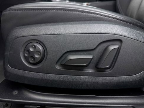 Used 2023 Audi A4 2.0T Premium w/ Convenience Package AWD/4WD image 28