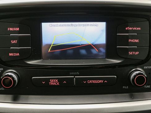 Used 2016 Kia Sorento LX w/ LX Convenience Package image 28