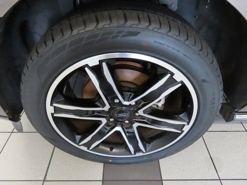 Used 2019 Ford Expedition Limited w/ Special Edition Package image 16