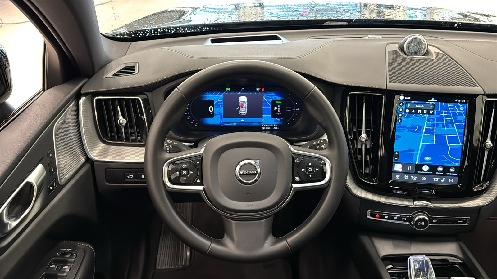 Used 2024 Volvo XC60 T8 Ultimate AWD/4WD image 12