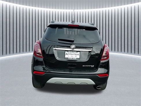 Used 2022 Buick Encore Preferred image 5