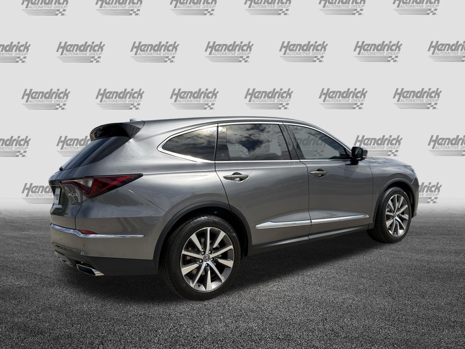 Used 2025 Acura MDX w/ Technology Package FWD image 10
