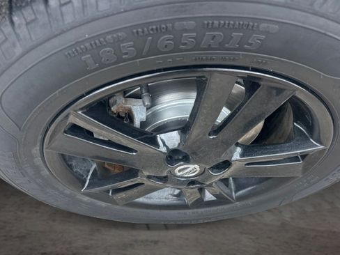 Used 2019 Nissan Versa S Plus FWD image 18