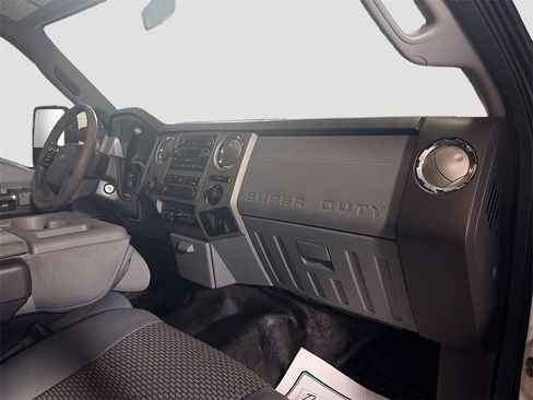 Used 2011 Ford F250 XLT image 24