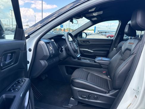 Certified 2023 Nissan Pathfinder Rock Creek AWD/4WD image 11