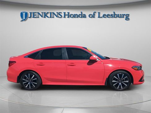 Used 2022 Honda Civic EX image 3