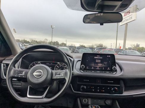 Used 2023 Nissan Rogue S image 27