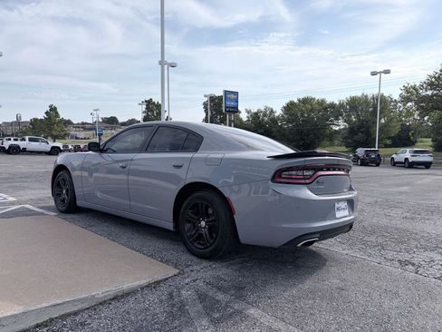 Used 2021 Dodge Charger SXT w/ Leather Interior Group RWD image 6