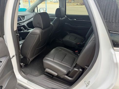 Used 2021 Buick Enclave Avenir w/ Avenir Technology Package image 12