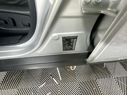 Used 2016 Nissan Rogue SV image 12