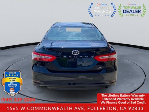 Used 2018 Toyota Camry LE FWD image 4