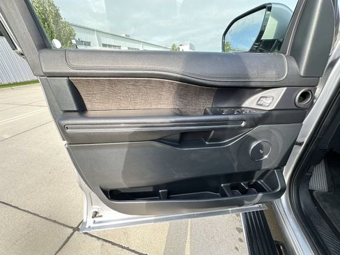 Used 2021 Ford Expedition Max Limited AWD/4WD image 22