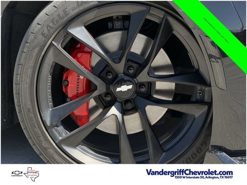 Used 2022 Chevrolet Camaro LT w/ RS Package RWD image 9