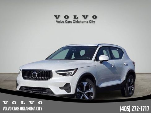 Used 2025 Volvo XC40 B5 Core w/ Protection Package Premier image 1