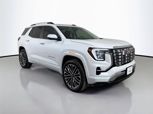 Used 2026 GMC Terrain Denali AWD/4WD image 3