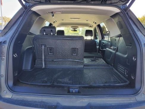 Used 2020 Chevrolet Traverse LT w/ Driver Confidence II Package image 7