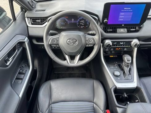Used 2023 Toyota RAV4 XSE AWD/4WD image 5