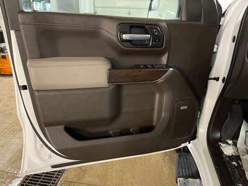 Used 2020 GMC Sierra 1500 SLT w/ SLT Premium Package image 11