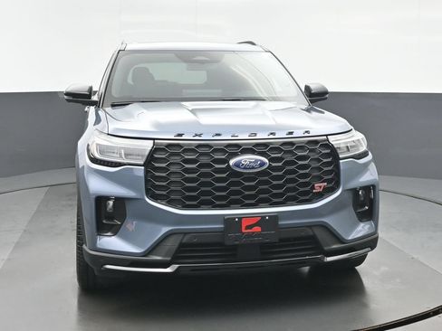 Used 2025 Ford Explorer ST AWD/4WD image 8
